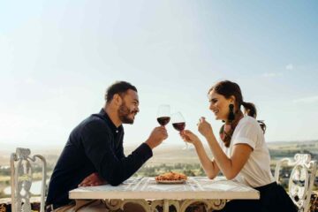 6 Must-Ask Questions on a First Date to Ignite a Great Conversation